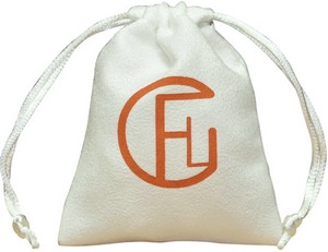 Weiße Wildledertasche mit individuellem Logo